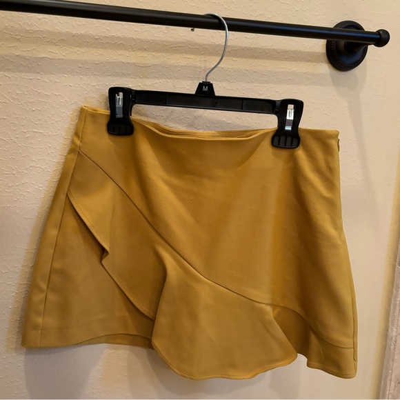 A Zara Skort, Size Small, Mustard Color - Picture 1 of 3
